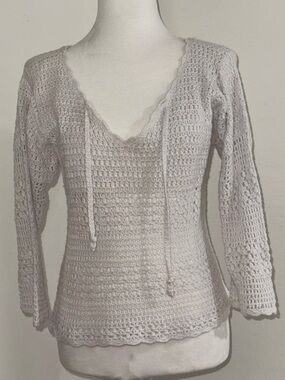 No Boundaries White Crochet V-Neck Pullover